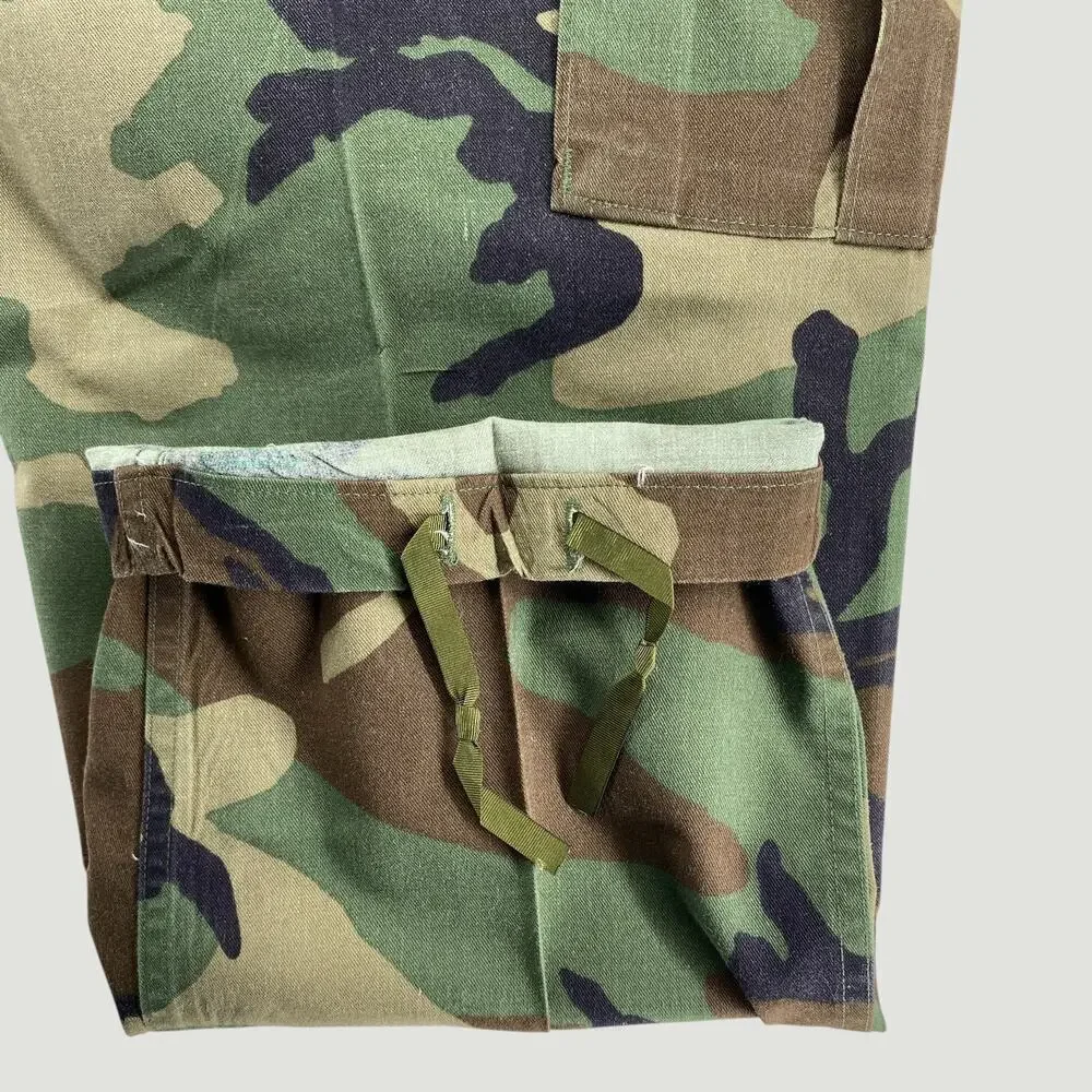 US Military Woodland Camo BDU Combat Cargo Pants Medium Short